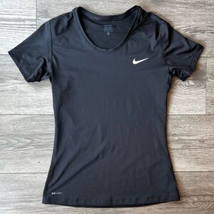 Nike Pro Fitted Tee ✔️ Women’s Size Large